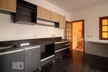 Cozinha de casa à venda com 3 quartos, 180m² em Sarandi, Porto Alegre