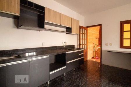 Cozinha de casa à venda com 3 quartos, 180m² em Sarandi, Porto Alegre