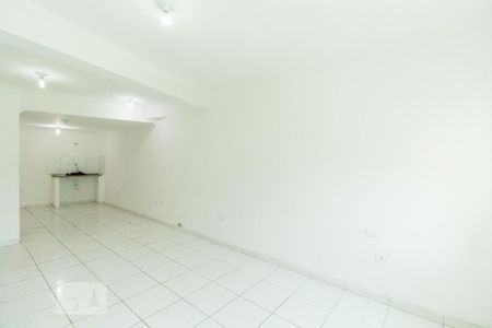 Quarto  de kitnet/studio para alugar com 1 quarto, 30m² em Vila Zat, São Paulo