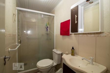 Banheiro de apartamento à venda com 2 quartos, 50m² em Humaitá, Porto Alegre