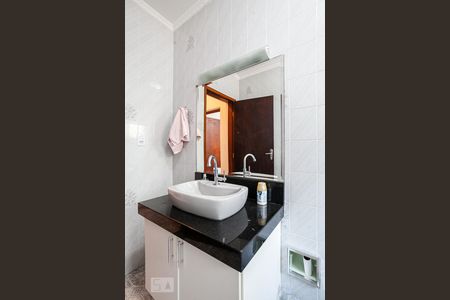 Banheiro de Baixo de casa à venda com 3 quartos, 293m² em Vila Alto de Santo André, Santo André