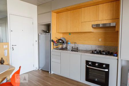 Cozinha de apartamento para alugar com 2 quartos, 72m² em Vila Madalena, São Paulo