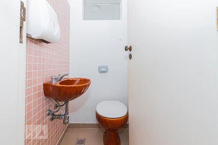 LAVABO  de casa à venda com 4 quartos, 450m² em Vila Romana, São Paulo