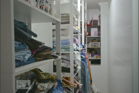 Closet Quarto 1 de casa à venda com 2 quartos, 125m² em Vila Água Funda, São Paulo