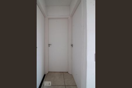 Corredor de apartamento à venda com 2 quartos, 42m² em Sarandi, Porto Alegre
