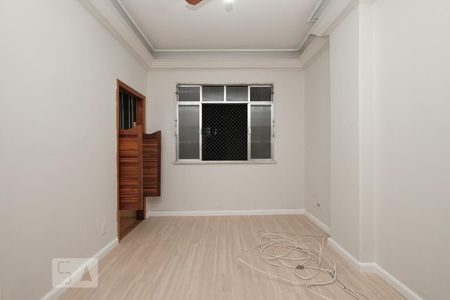 Sala de apartamento à venda com 2 quartos, 70m² em Tijuca, Rio de Janeiro