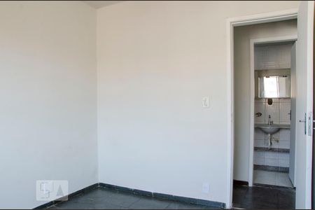 Quarto 1 de apartamento para alugar com 2 quartos, 60m² em Praça Seca, Rio de Janeiro
