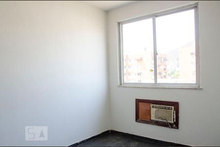 Quarto 1 de apartamento para alugar com 2 quartos, 60m² em Praça Seca, Rio de Janeiro
