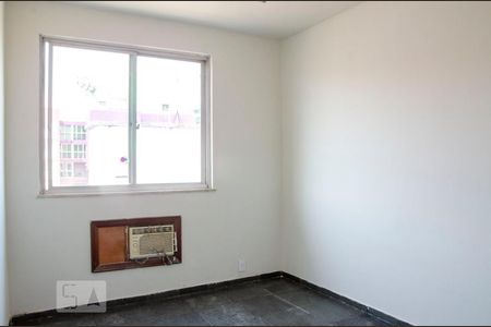 Quarto 1 de apartamento para alugar com 2 quartos, 60m² em Praça Seca, Rio de Janeiro