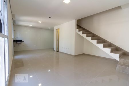 Sala de casa para alugar com 2 quartos, 100m² em Vila Lageado, São Paulo