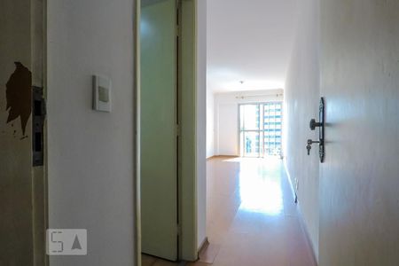 Entrada de apartamento à venda com 3 quartos, 89m² em Vila Santo Estéfano, São Paulo