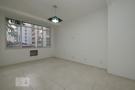 Sala de apartamento à venda com 2 quartos, 75m² em Tijuca, Rio de Janeiro
