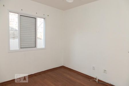 Quarto 2 de casa à venda com 3 quartos, 130m² em Vila Carmosina, São Paulo