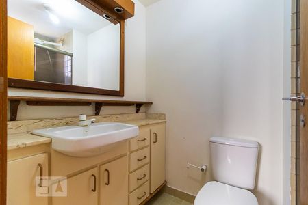 Banheiro da suíte de apartamento para alugar com 3 quartos, 87m² em Mansões Santo Antônio, Campinas