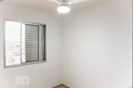 Quarto 1 de apartamento para alugar com 2 quartos, 52m² em Vila Carmosina, São Paulo