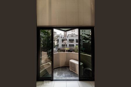 Sala de apartamento à venda com 1 quarto, 75m² em Itaim Bibi, São Paulo