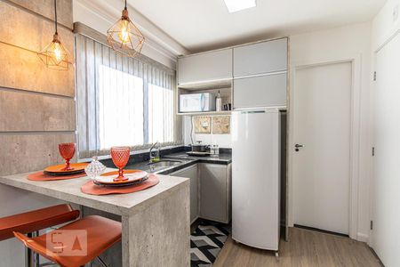 Cozinha de kitnet/studio para alugar com 1 quarto, 19m² em Novo Mundo, Curitiba