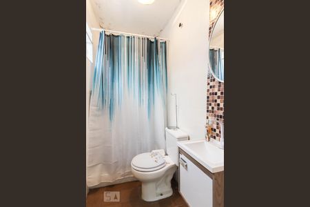 Casa à venda com 110m², 3 quartos e 2 vagas Casa à venda com 110m², 3 quartos e 2 vagasBanheiro da Suíte