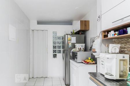 Casa à venda com 110m², 3 quartos e 2 vagas Casa à venda com 110m², 3 quartos e 2 vagasCozinha