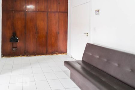 Casa à venda com 110m², 3 quartos e 2 vagas Casa à venda com 110m², 3 quartos e 2 vagasCloset