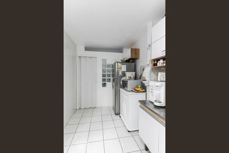 Casa à venda com 110m², 3 quartos e 2 vagas Casa à venda com 110m², 3 quartos e 2 vagasCozinha