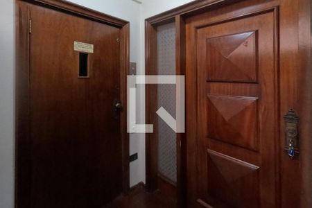 Entrada exclusiva de apartamento para alugar com 4 quartos, 290m² em Boqueirão, Santos