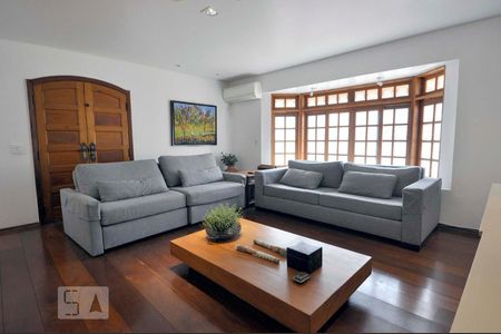 Sala de casa à venda com 3 quartos, 350m² em Cidade São Francisco, São Paulo