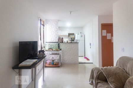 Sala de Estar de apartamento à venda com 2 quartos, 42m² em Vila Nova, Porto Alegre