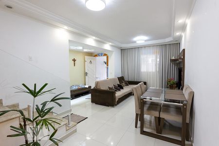 Sala  de casa à venda com 3 quartos, 205m² em Jardim Maria Rosa, Taboão da Serra