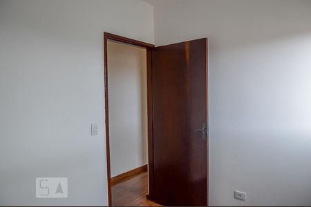 Quarto 1 de casa para alugar com 2 quartos, 57m² em Taboão, Diadema