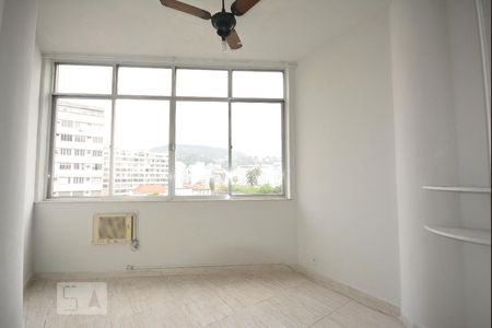 Sala/Quarto de kitnet/studio à venda com 1 quarto, 40m² em Centro, Rio de Janeiro