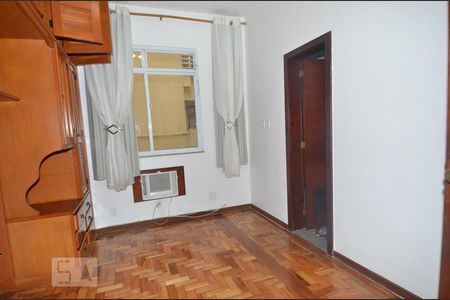 Quarto 1 de apartamento à venda com 3 quartos, 140m² em Copacabana, Rio de Janeiro