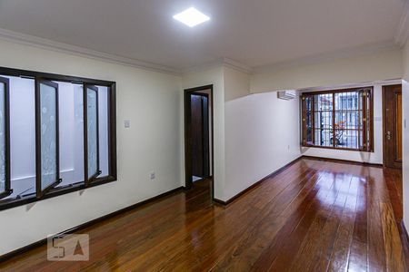 Casa à venda com 198m², 4 quartos e 2 vagasSala