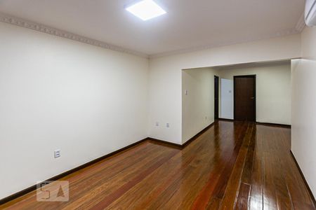 Sala de casa à venda com 4 quartos, 198m² em Partenon, Porto Alegre