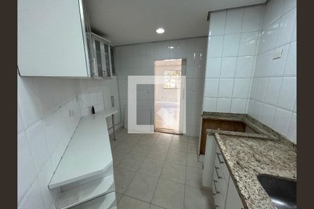 Cozinha de casa à venda com 3 quartos, 150m² em Água Branca, São Paulo