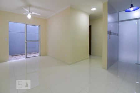 Sala de apartamento à venda com 2 quartos, 70m² em Vila Nivi, São Paulo