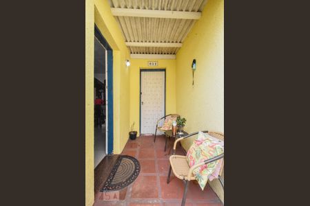 Entrada Social de casa à venda com 2 quartos, 90m² em Vila Cordeiro, São Paulo