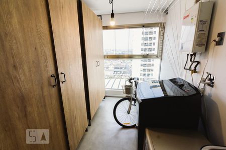 Apartamento à venda com 70m², 2 quartos e 1 vaga Apartamento à venda com 70m², 2 quartos e 1 vagaLavanderia