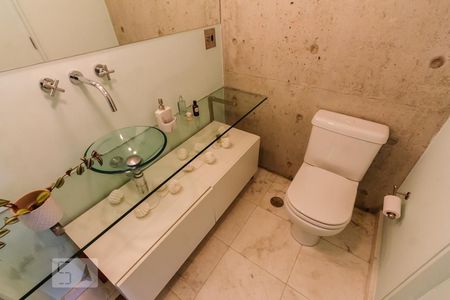 Apartamento à venda com 70m², 2 quartos e 1 vaga Apartamento à venda com 70m², 2 quartos e 1 vagaBanheiro
