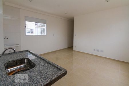 Sala e cozinha de apartamento à venda com 2 quartos, 34m² em Jardim Vila Formosa, São Paulo