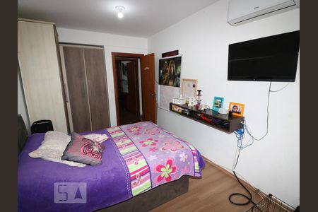 Quarto 2 de apartamento à venda com 2 quartos, 72m² em Vila Ipiranga, Porto Alegre