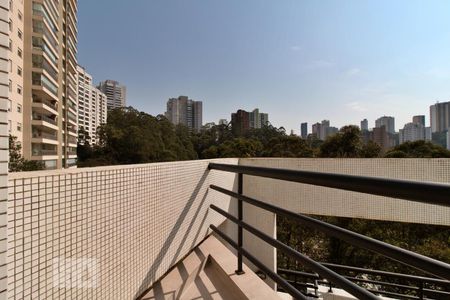 Apartamento para alugar com 240m², 4 quartos e 4 vagas Apartamento para alugar com 240m², 4 quartos e 4 vagasSacada da Suíte 1