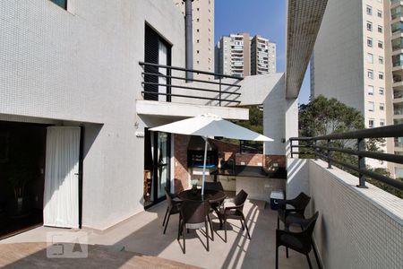 Apartamento para alugar com 240m², 4 quartos e 4 vagas Apartamento para alugar com 240m², 4 quartos e 4 vagasTerraço