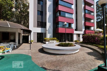 Apartamento para alugar com 240m², 4 quartos e 4 vagas Apartamento para alugar com 240m², 4 quartos e 4 vagasÁrea comum