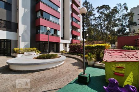 Apartamento para alugar com 240m², 4 quartos e 4 vagas Apartamento para alugar com 240m², 4 quartos e 4 vagasÁrea comum