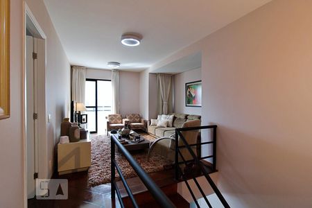 Apartamento para alugar com 240m², 4 quartos e 4 vagas Apartamento para alugar com 240m², 4 quartos e 4 vagasSala Intima