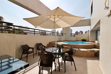 Apartamento para alugar com 240m², 4 quartos e 4 vagas Apartamento para alugar com 240m², 4 quartos e 4 vagasPiscina da Cobertura