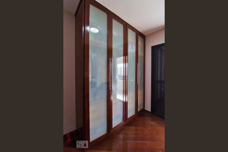 Apartamento para alugar com 240m², 4 quartos e 4 vagas Apartamento para alugar com 240m², 4 quartos e 4 vagasQuarto 3