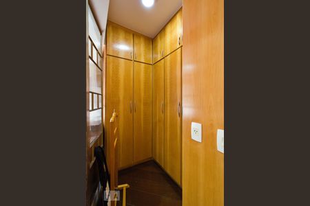 Apartamento para alugar com 240m², 4 quartos e 4 vagas Apartamento para alugar com 240m², 4 quartos e 4 vagasCloset da Suíte 1