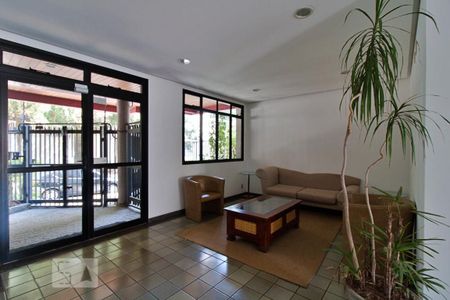 Apartamento para alugar com 240m², 4 quartos e 4 vagas Apartamento para alugar com 240m², 4 quartos e 4 vagasHall social